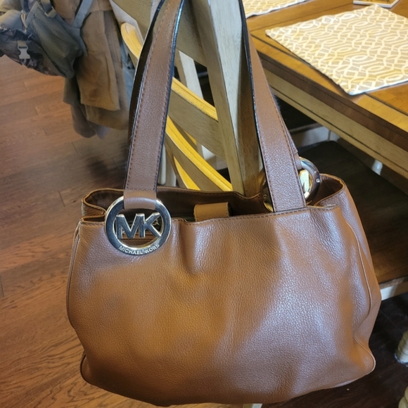 Authentic MK with matching wallet - Picture 1 of 6